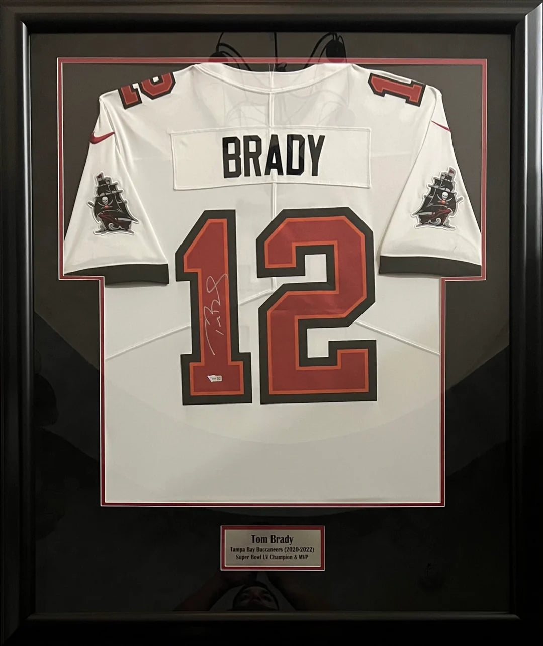 Tom Brady Signed Framed Authentic Buccaneers Jersey – Fanatics Authenticated