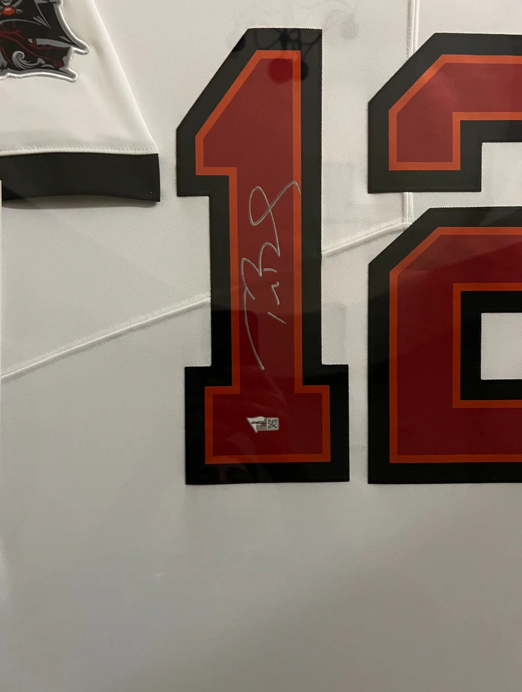 Tom Brady Signed Framed Authentic Buccaneers Jersey – Fanatics Authenticated